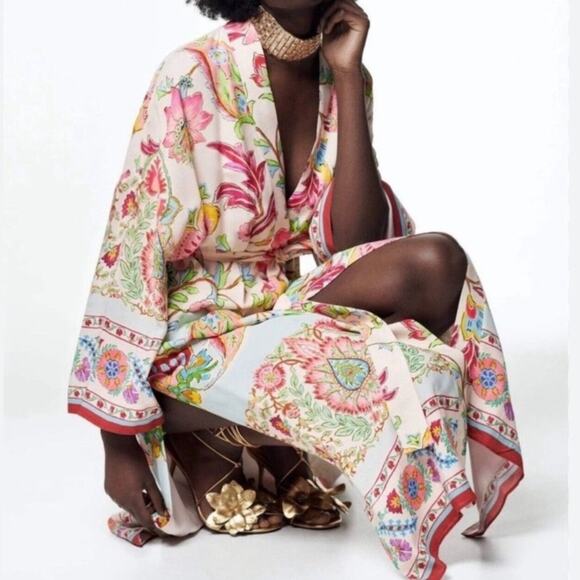 New Zara Blogger Favorite Belted Floral Printed Kimono Size Small - Picture 3 of 16